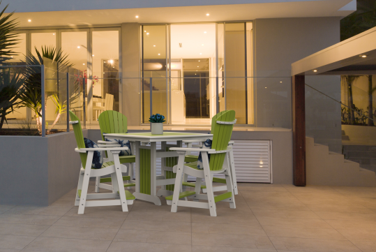 kings_balcony_table_set