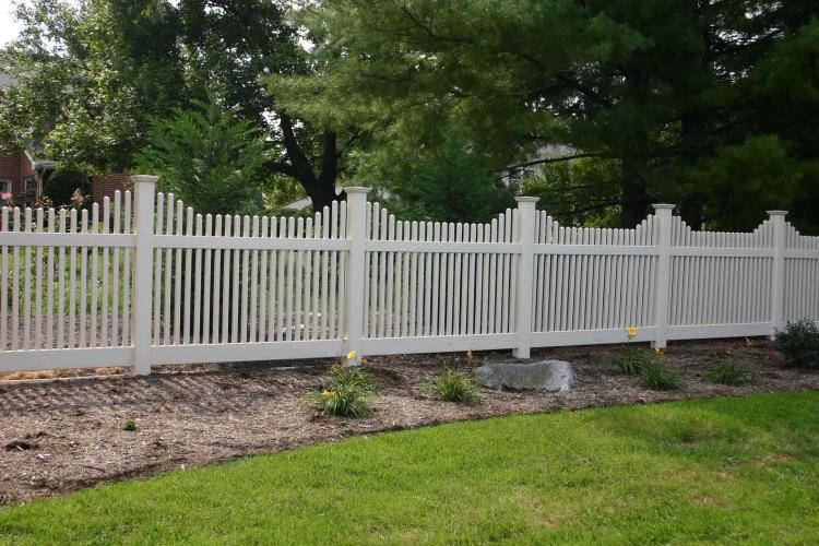 new_england_concave_picket_fence